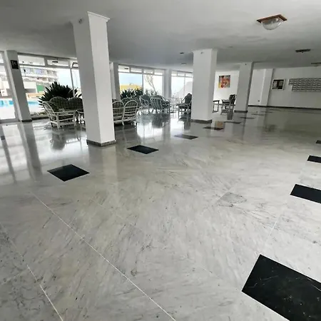 Apartamento Con Piscina